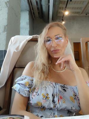 Анна с Сюрпризом +